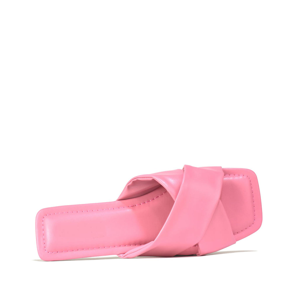Women's Criss Cross Sandals Pink